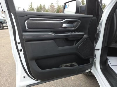 2020 RAM 1500 Big Horn Crew Cab 4x4 5'7" Box