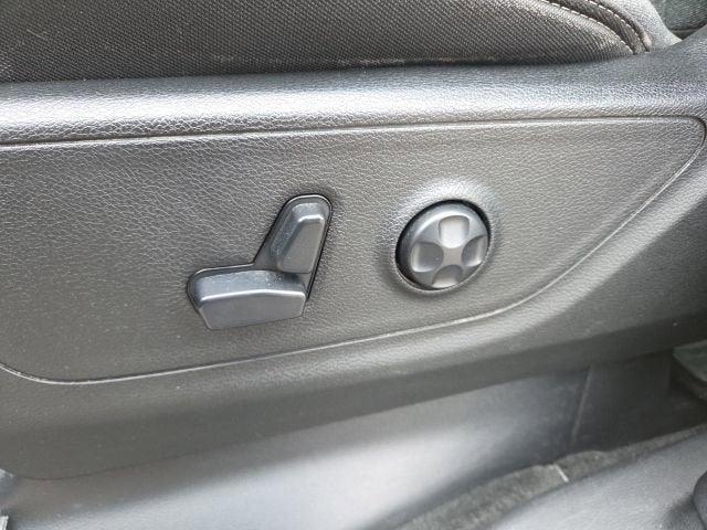 2020 RAM 1500 Big Horn Crew Cab 4x4 5'7" Box