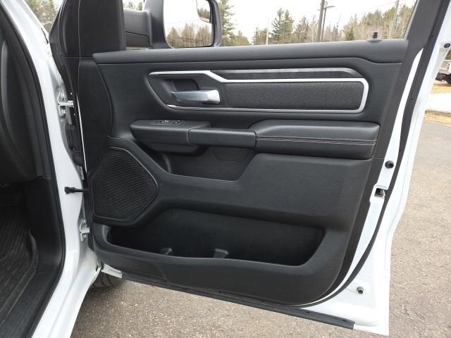 2020 RAM 1500 Big Horn Crew Cab 4x4 5'7" Box