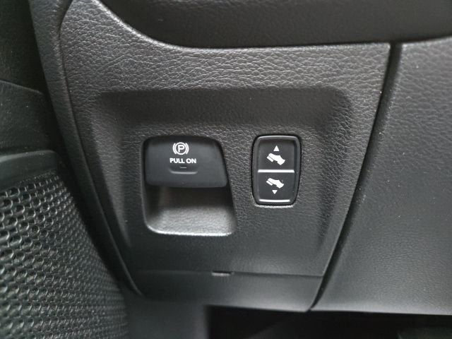 2020 RAM 1500 Big Horn Crew Cab 4x4 5'7" Box