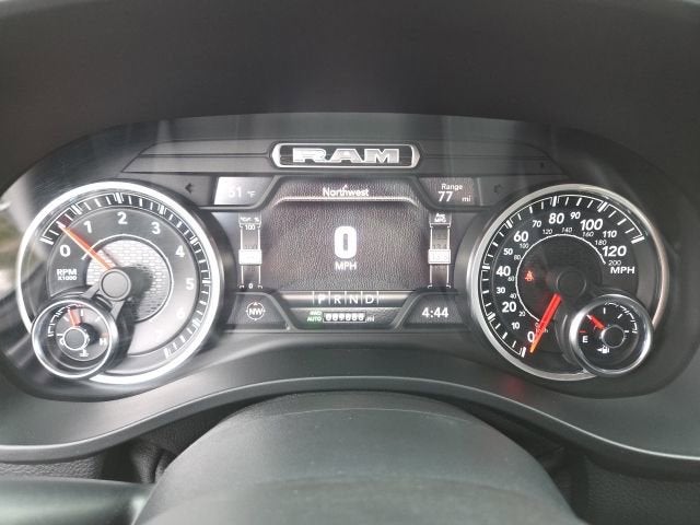 2020 RAM 1500 Big Horn Crew Cab 4x4 5'7" Box