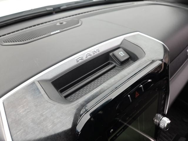 2020 RAM 1500 Big Horn Crew Cab 4x4 5'7" Box