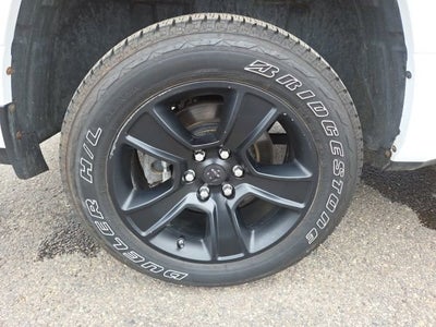 2020 RAM 1500 Big Horn Crew Cab 4x4 5'7" Box