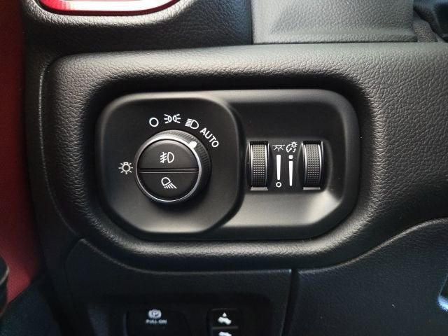 2019 RAM 1500 Rebel Crew Cab 4x4 5'7" Box