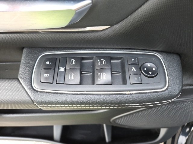 2020 RAM 1500 Rebel Crew Cab 4x4 5'7" Box