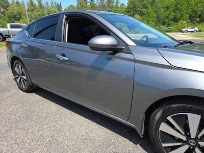 2022 Nissan Altima SV FWD