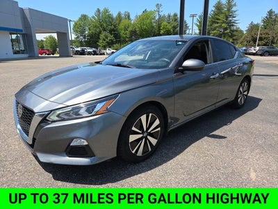 2022 Nissan Altima SV FWD