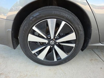 2022 Nissan Altima SV FWD