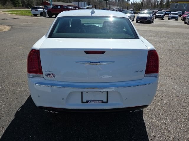 2021 Chrysler 300 Touring L AWD