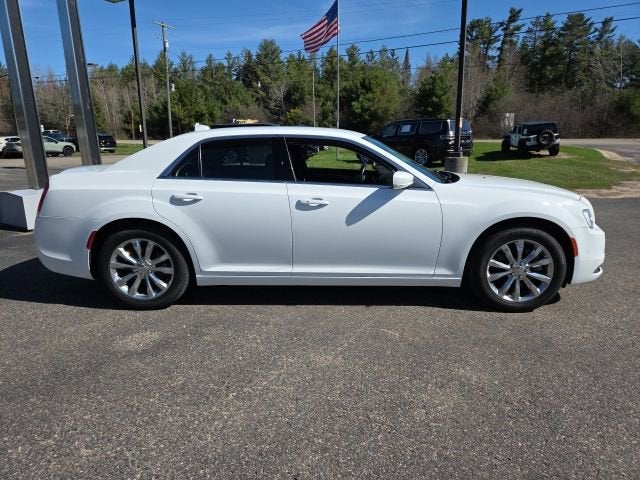 2021 Chrysler 300 Touring L AWD