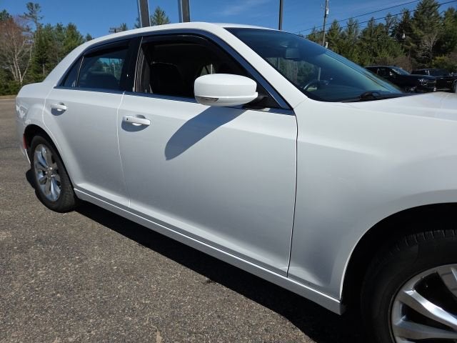 2021 Chrysler 300 Touring L AWD