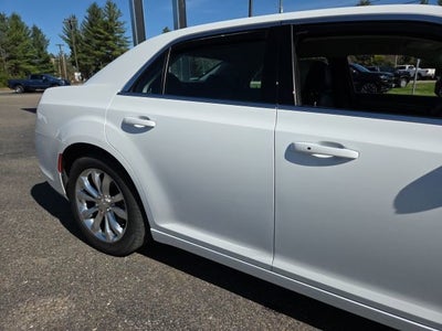 2021 Chrysler 300 Touring L AWD