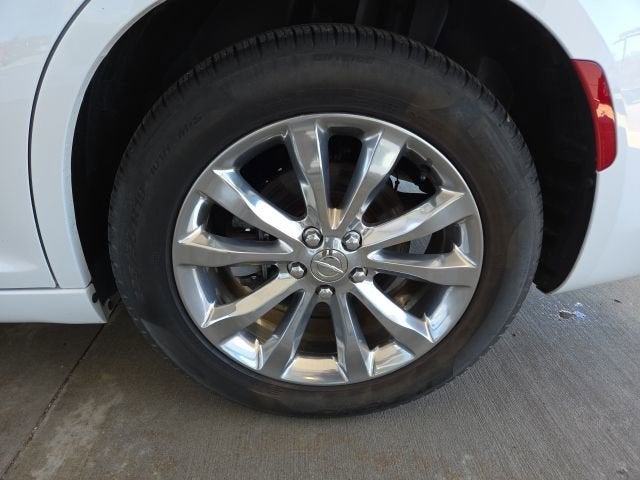 2021 Chrysler 300 Touring L AWD