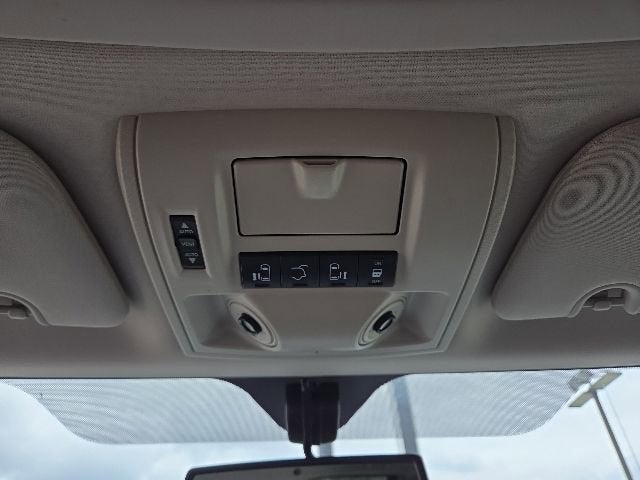2016 Chrysler Town & Country Touring-L Anniversary Edition