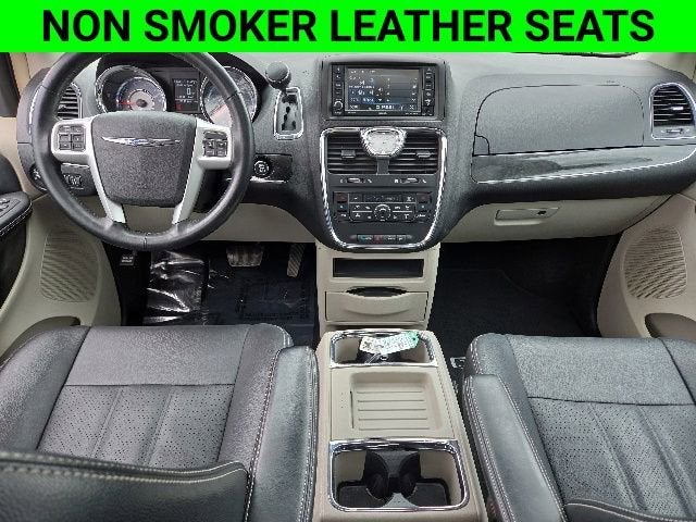 2016 Chrysler Town & Country Touring-L Anniversary Edition