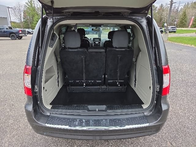 2016 Chrysler Town & Country Touring-L Anniversary Edition