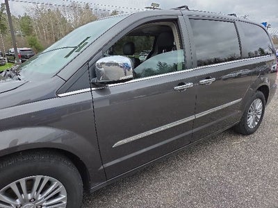 2016 Chrysler Town & Country Touring-L Anniversary Edition