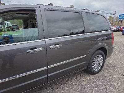 2016 Chrysler Town & Country Touring-L Anniversary Edition