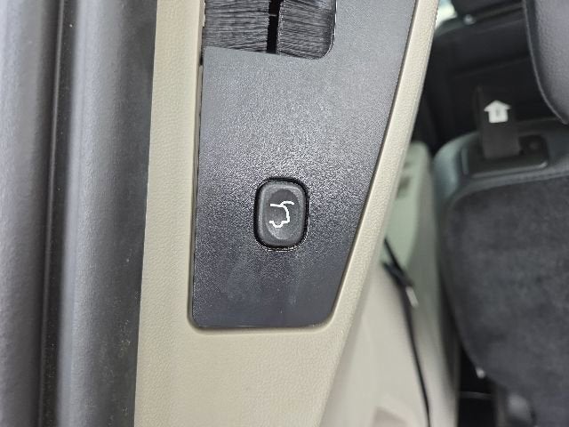 2016 Chrysler Town & Country Touring-L Anniversary Edition