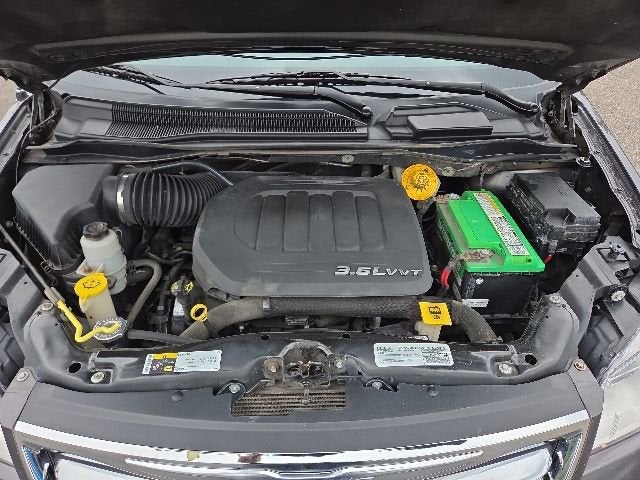 2016 Chrysler Town & Country Touring-L Anniversary Edition