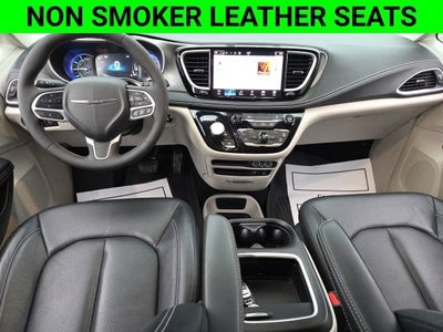 2022 Chrysler Pacifica Hybrid Touring L