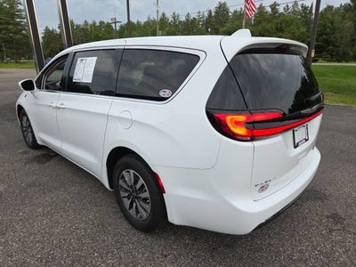2022 Chrysler Pacifica Hybrid Touring L