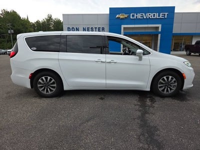 2022 Chrysler Pacifica Hybrid Touring L