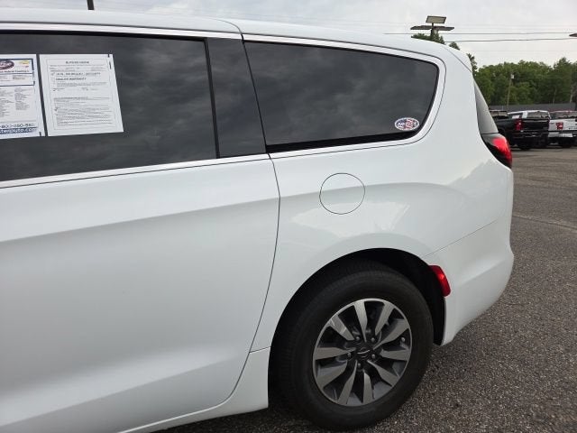 2022 Chrysler Pacifica Hybrid Touring L