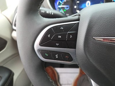 2022 Chrysler Pacifica Hybrid Touring L