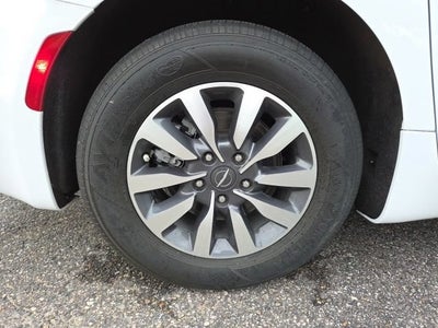 2022 Chrysler Pacifica Hybrid Touring L