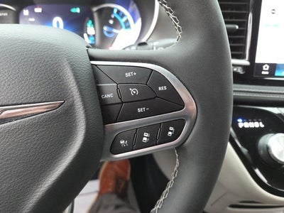 2022 Chrysler Pacifica Hybrid Touring L