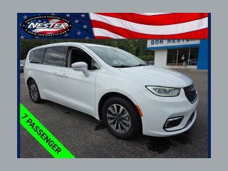 2022 Chrysler Pacifica Hybrid Touring L