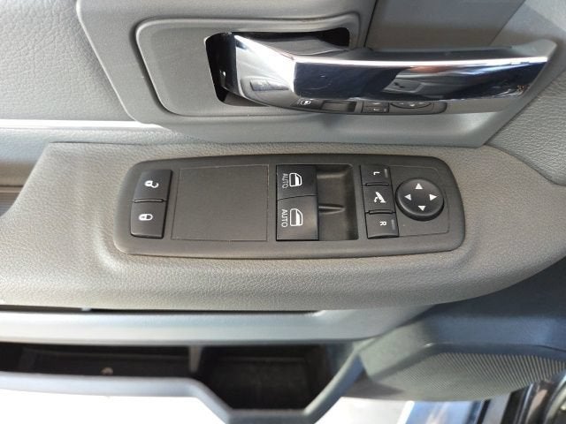 2015 RAM 1500 SLT