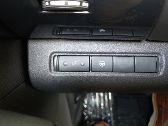 2024 Nissan Pathfinder SV 4WD
