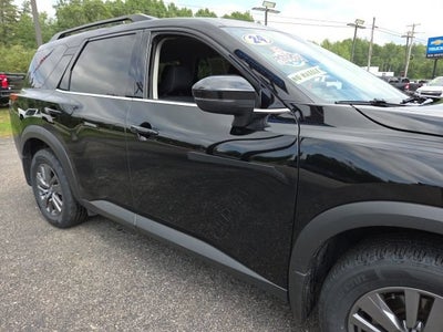 2024 Nissan Pathfinder SV 4WD