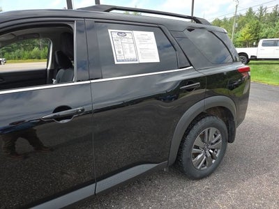2024 Nissan Pathfinder SV 4WD