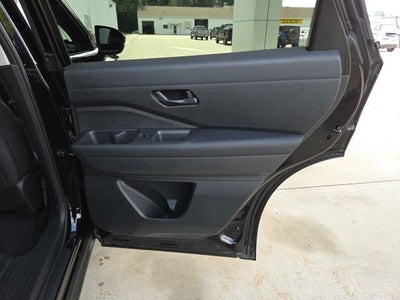 2024 Nissan Pathfinder SV 4WD