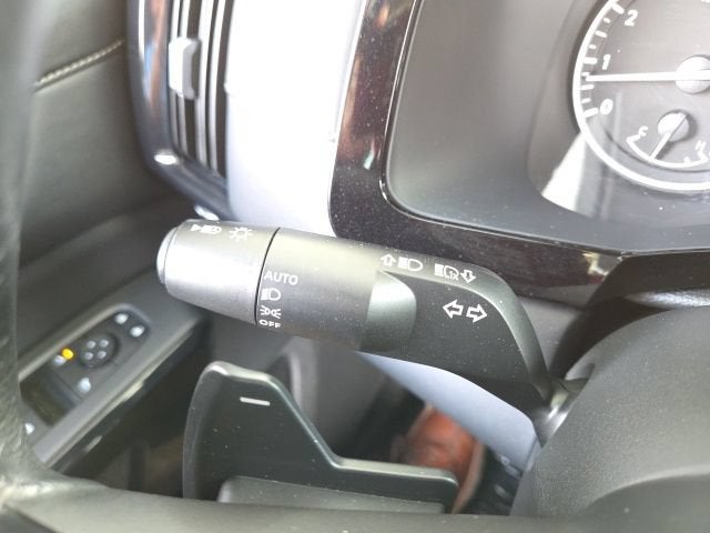 2024 Nissan Pathfinder SV 4WD