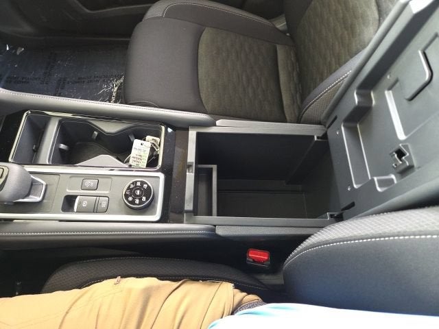 2024 Nissan Pathfinder SV 4WD