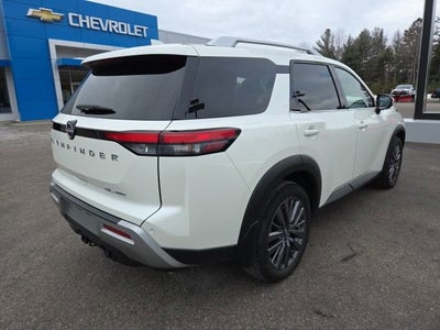 2023 Nissan Pathfinder SL