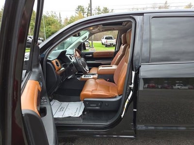 2018 Toyota Tundra 4WD SR5