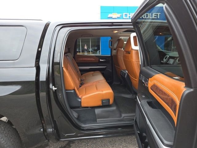 2018 Toyota Tundra 4WD SR5