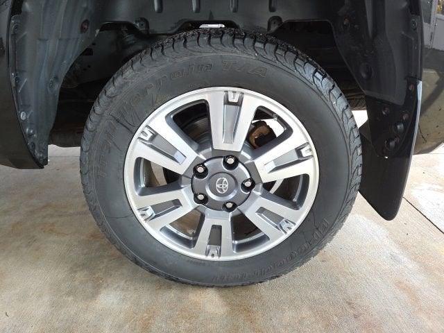 2018 Toyota Tundra 4WD SR5