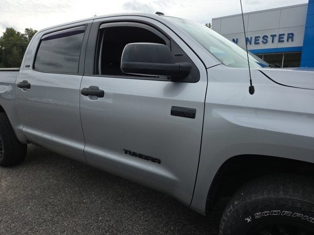 2017 Toyota Tundra SR5 5.7L V8