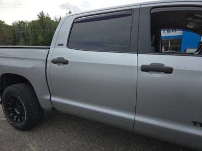 2017 Toyota Tundra SR5 5.7L V8