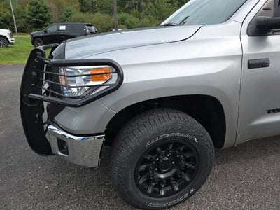 2017 Toyota Tundra SR5 5.7L V8