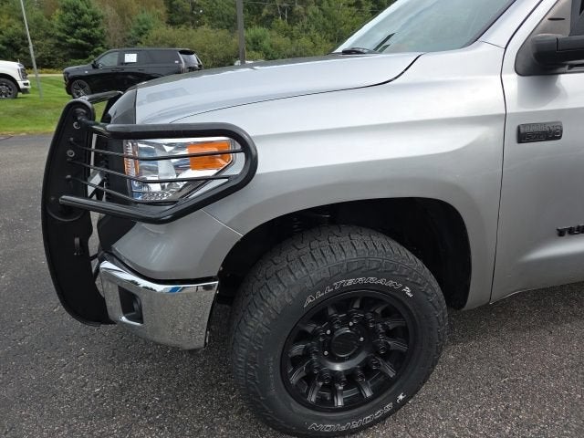 2017 Toyota Tundra SR5 5.7L V8