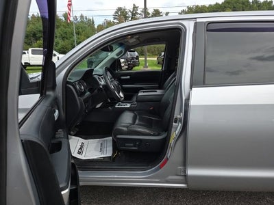 2017 Toyota Tundra SR5 5.7L V8