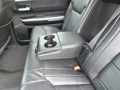 2017 Toyota Tundra SR5 5.7L V8