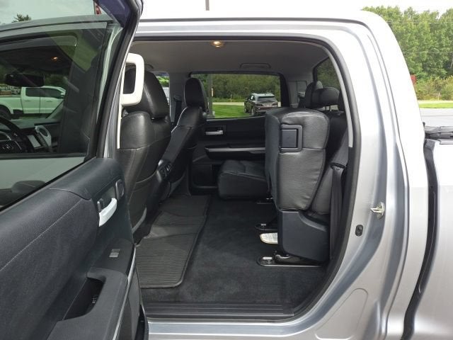 2017 Toyota Tundra SR5 5.7L V8